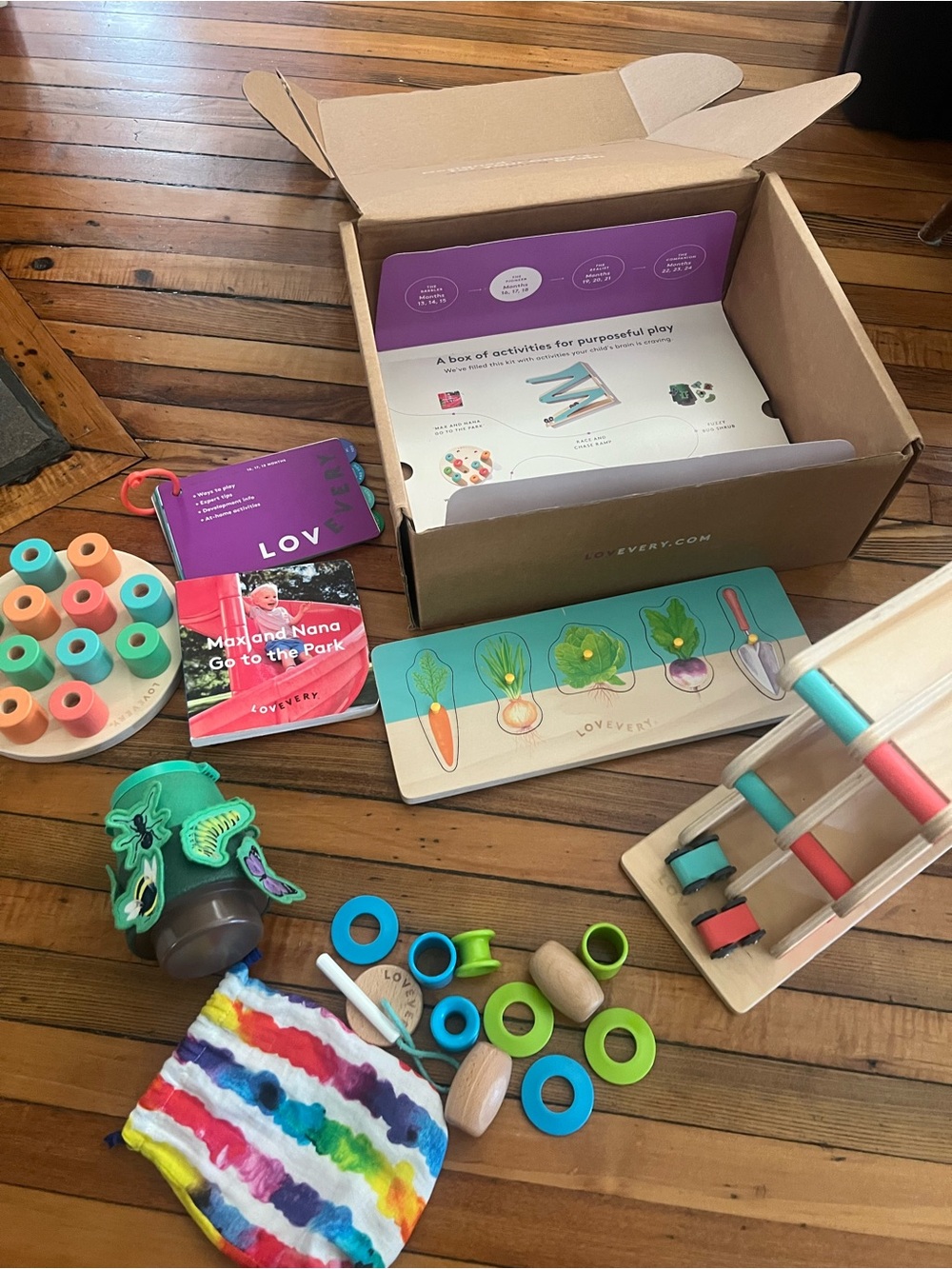 Lovevery The Pioneer Playkit (16, 17, 18 months)